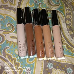 Lot of 7 total. 5 Becca concealers and 2 Smashbox halo powders
